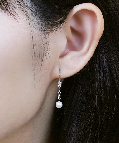 [Palette] 14K White Gold Wire Earring Bases - Model Image