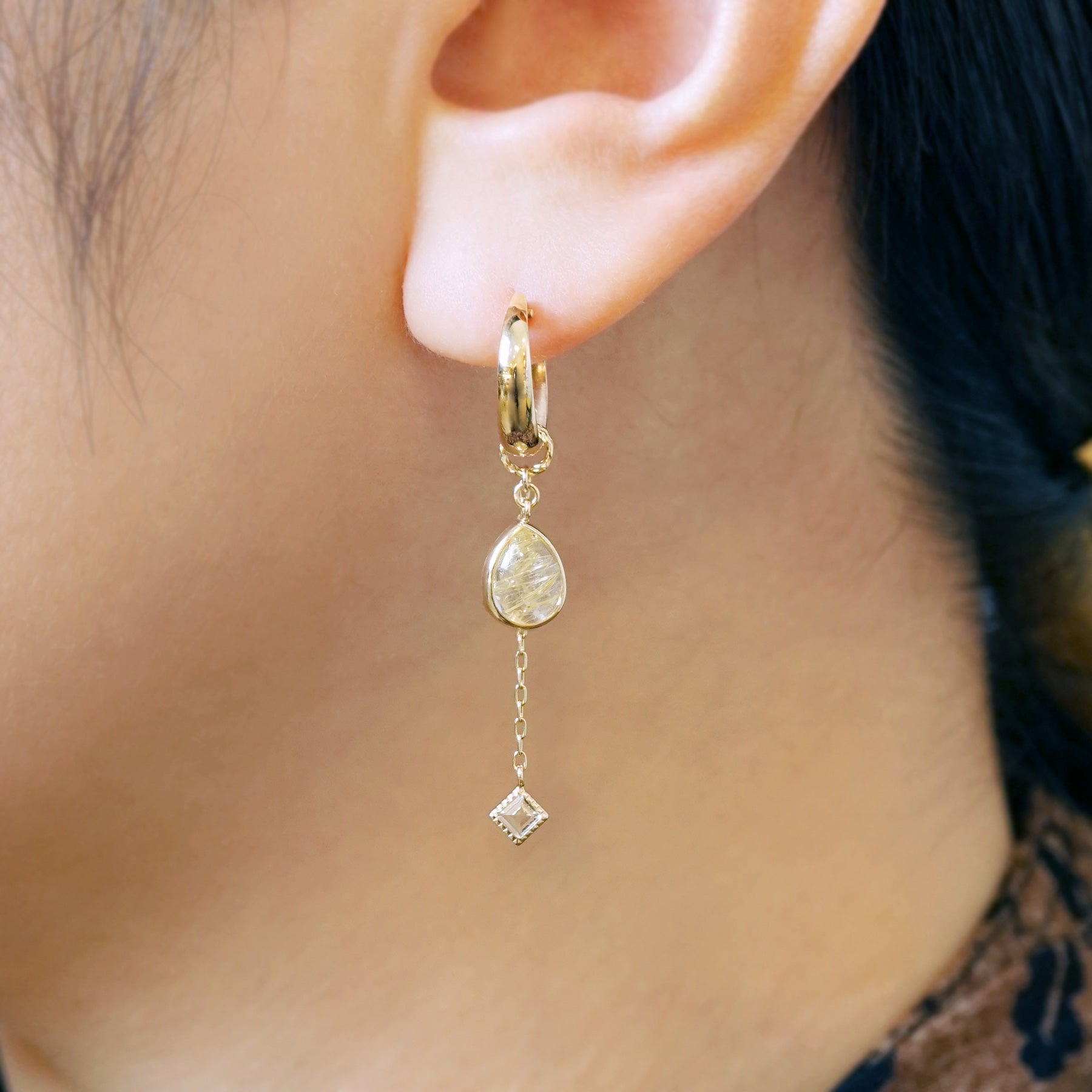 [Palette] 10K Golden Rutilated Quartz Charm Set [Cheers] (Yellow Gold) - Model Image