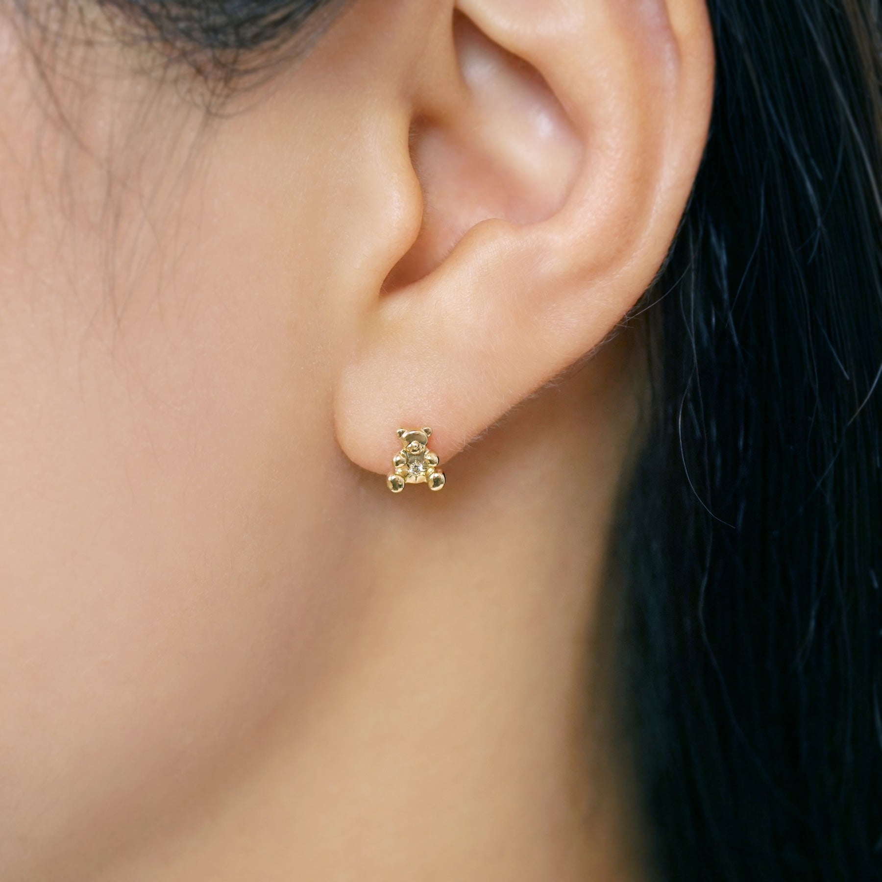 [Solo Earring] 18K/10K Teddy Bear Stud Single Earring (Yellow Gold) - Model Image