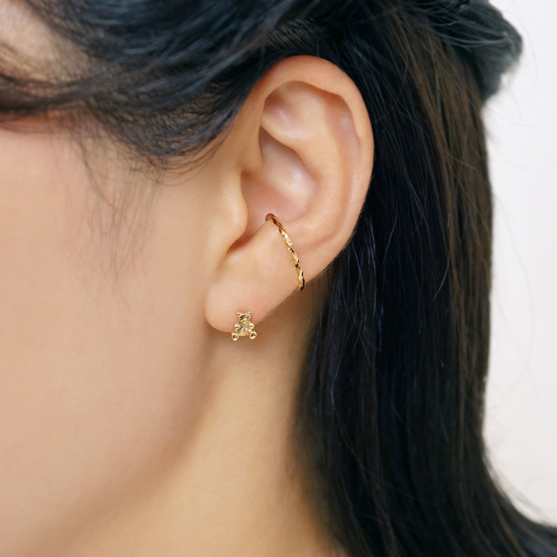 [Solo Earring] 18K/10K Teddy Bear Stud Single Earring (Yellow Gold) - Model Image