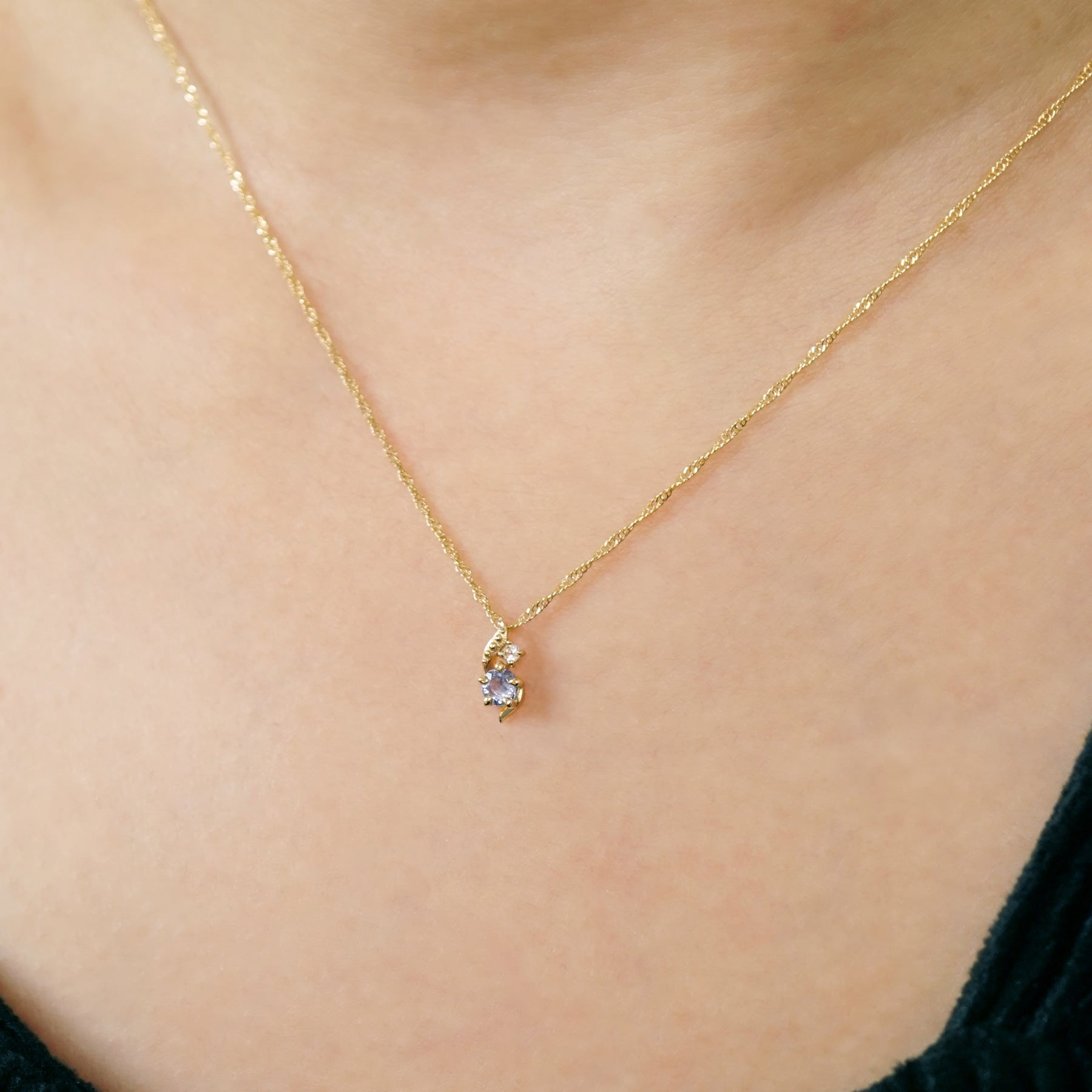 10K Tanzanite Comet Necklace (Yellow Gold) - Model Image