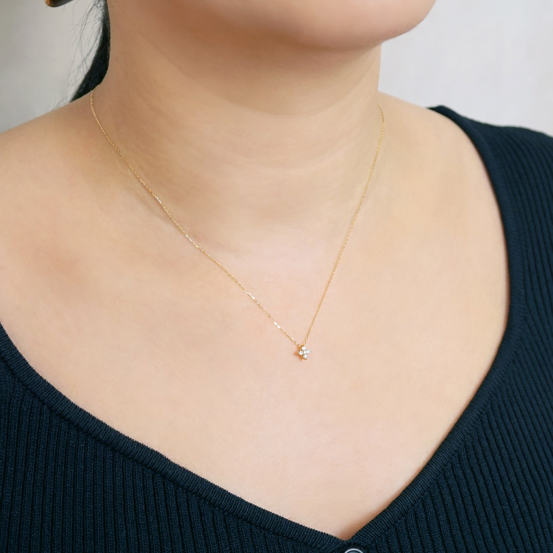 18K Yellow Gold Diamond Flower Necklace (S) - Model Image