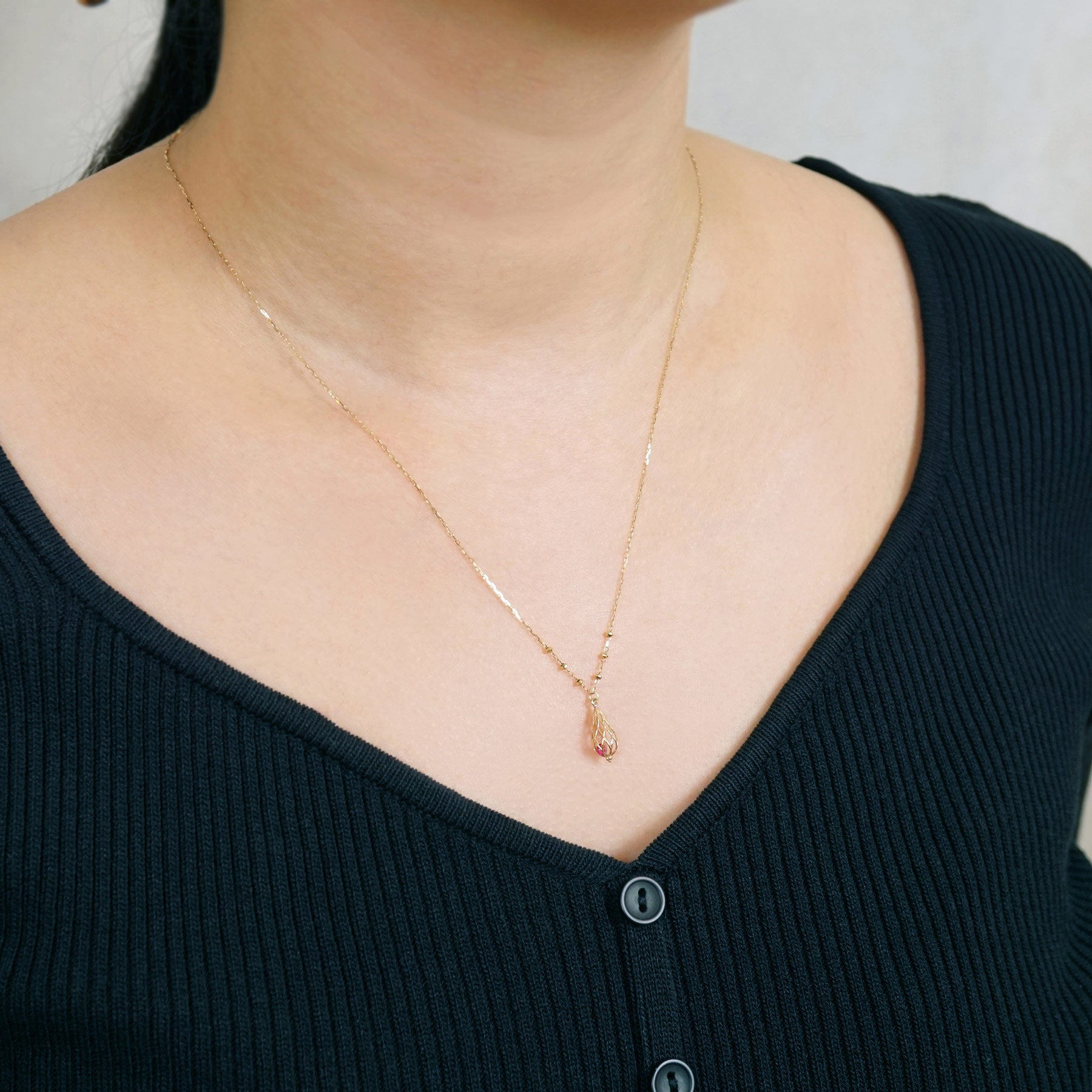 [Pannier] 10K Chandelier Necklace (Yellow Gold) - Model Image