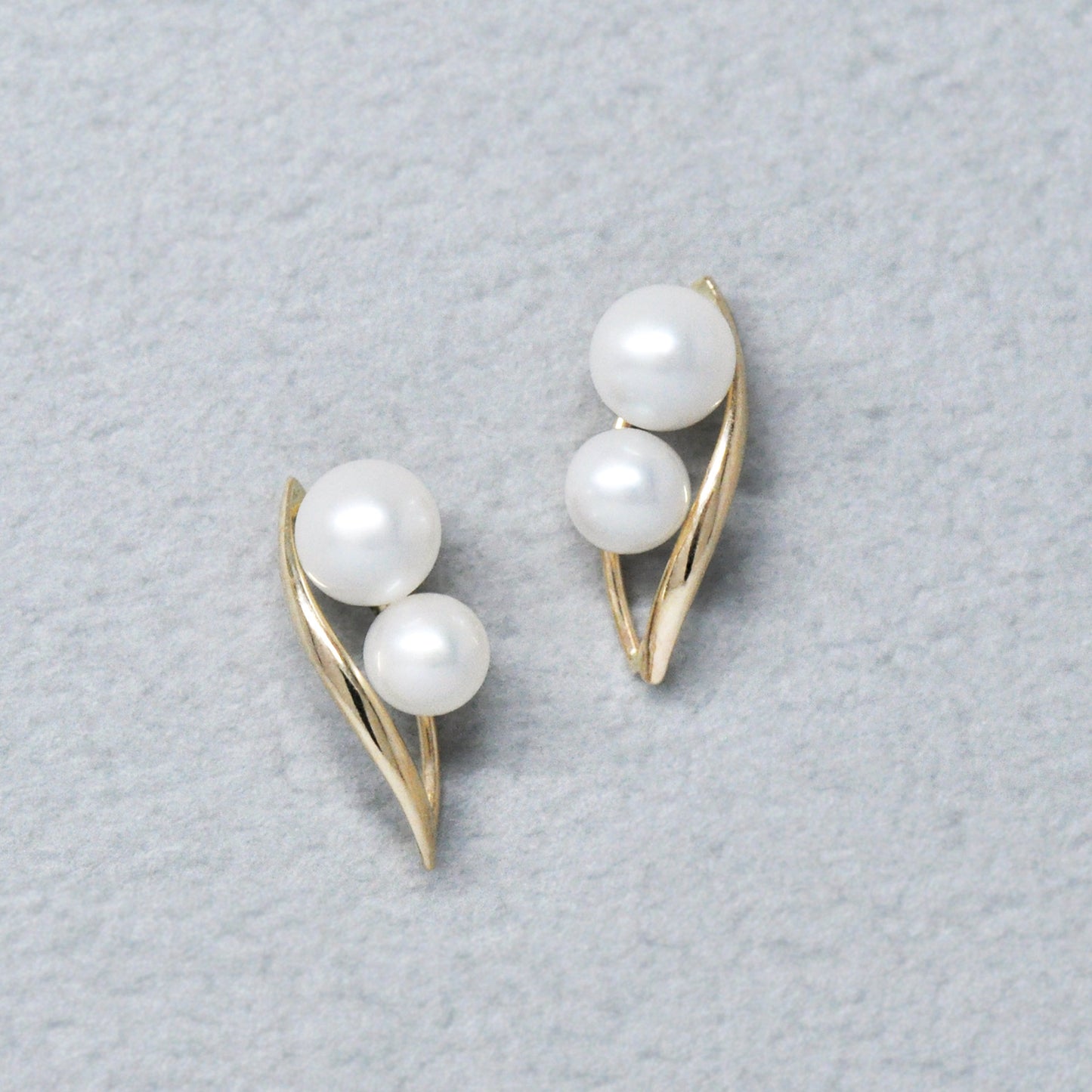 18K/10K Yellow Gold Freshwater Pearl Twisted Earrings - Product Image