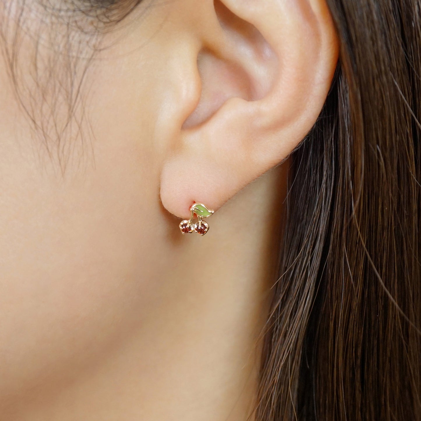 [Solo Earring] 18K/10K Cherries Single Earring (Yellow Gold) - Model Image