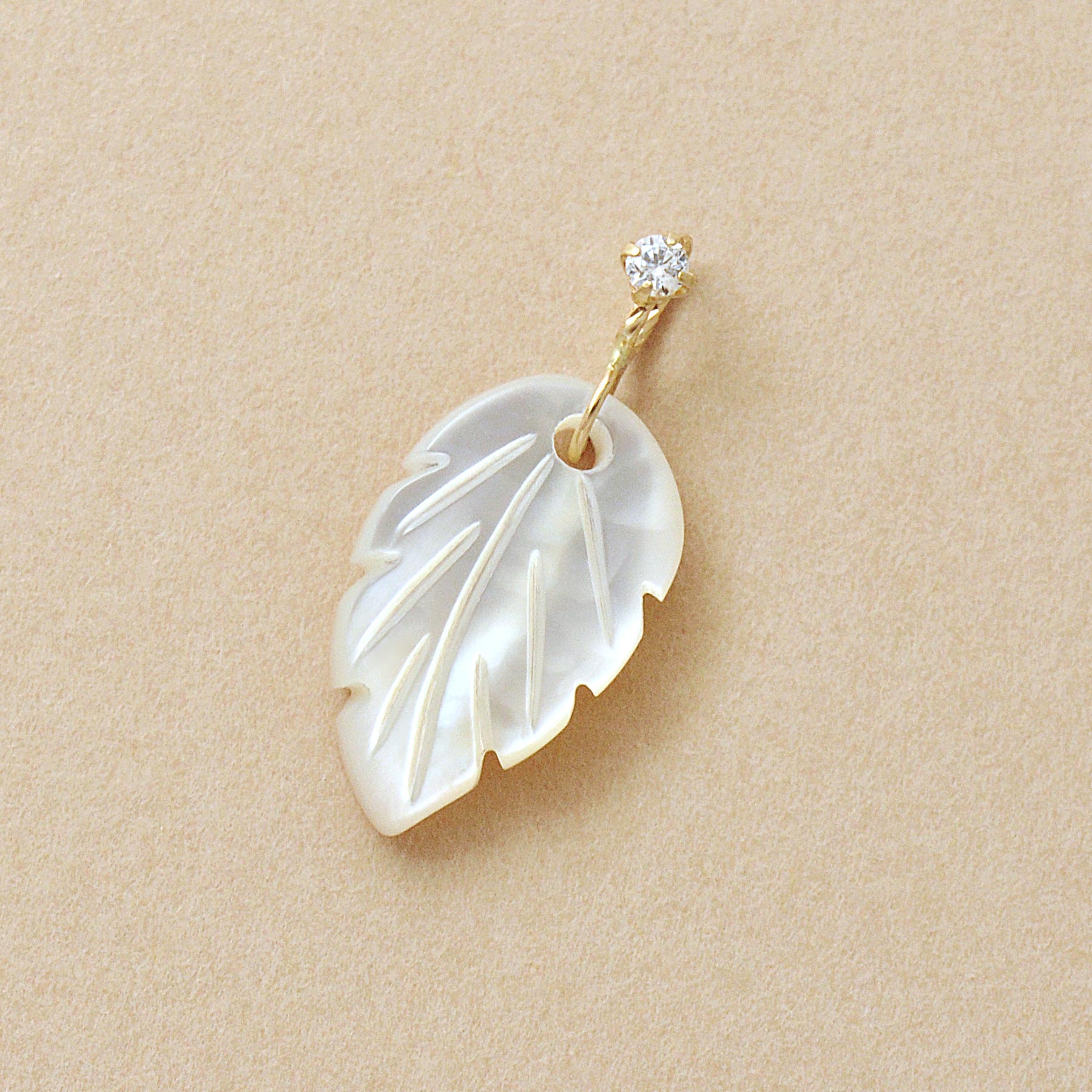 10K White Shell Leaf Necklace Charm (Yellow Gold) - Product Image