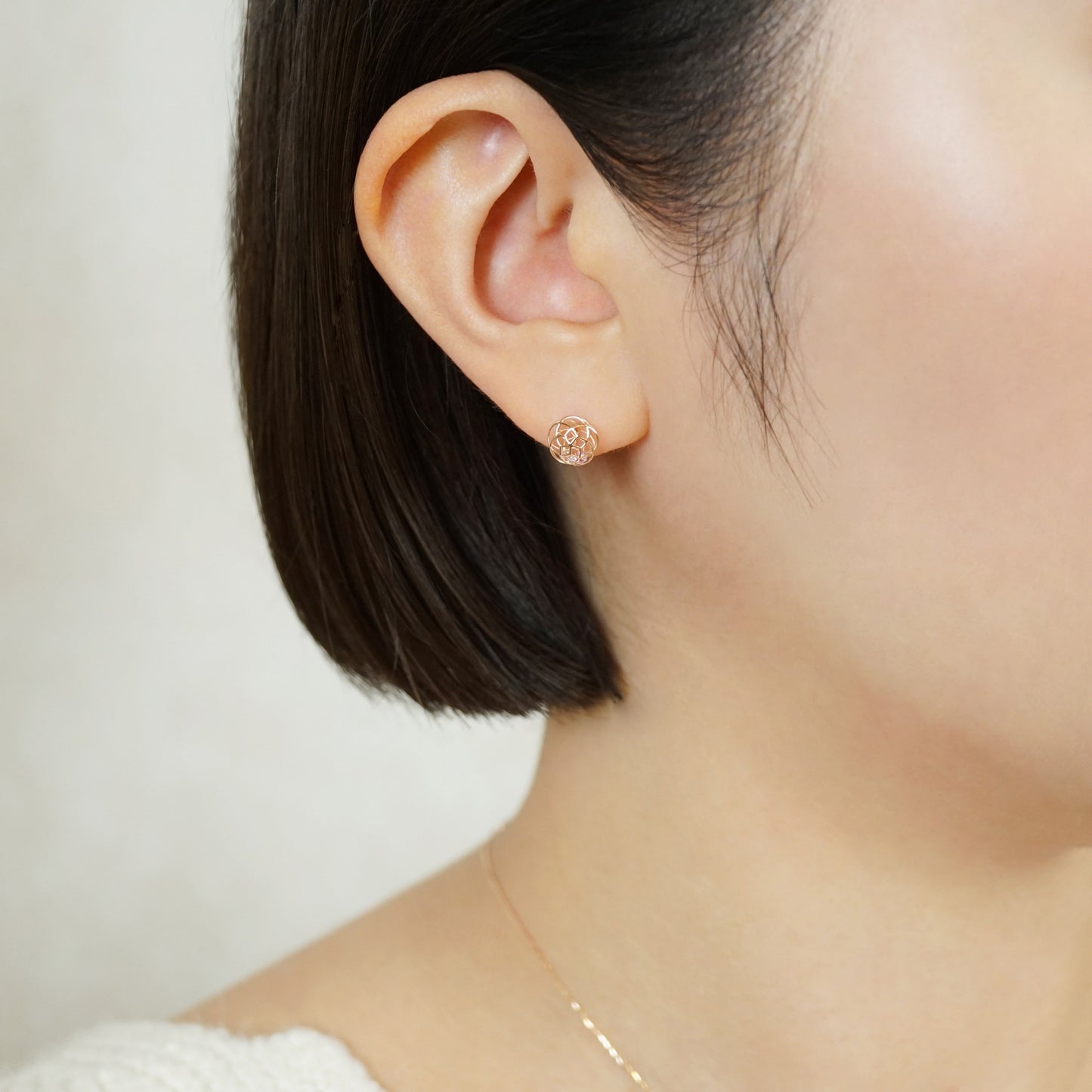 [Pannier] 18K/10K Limited Quantity Earrings “Cherry Blossoms” (Rose Gold) - Model Image