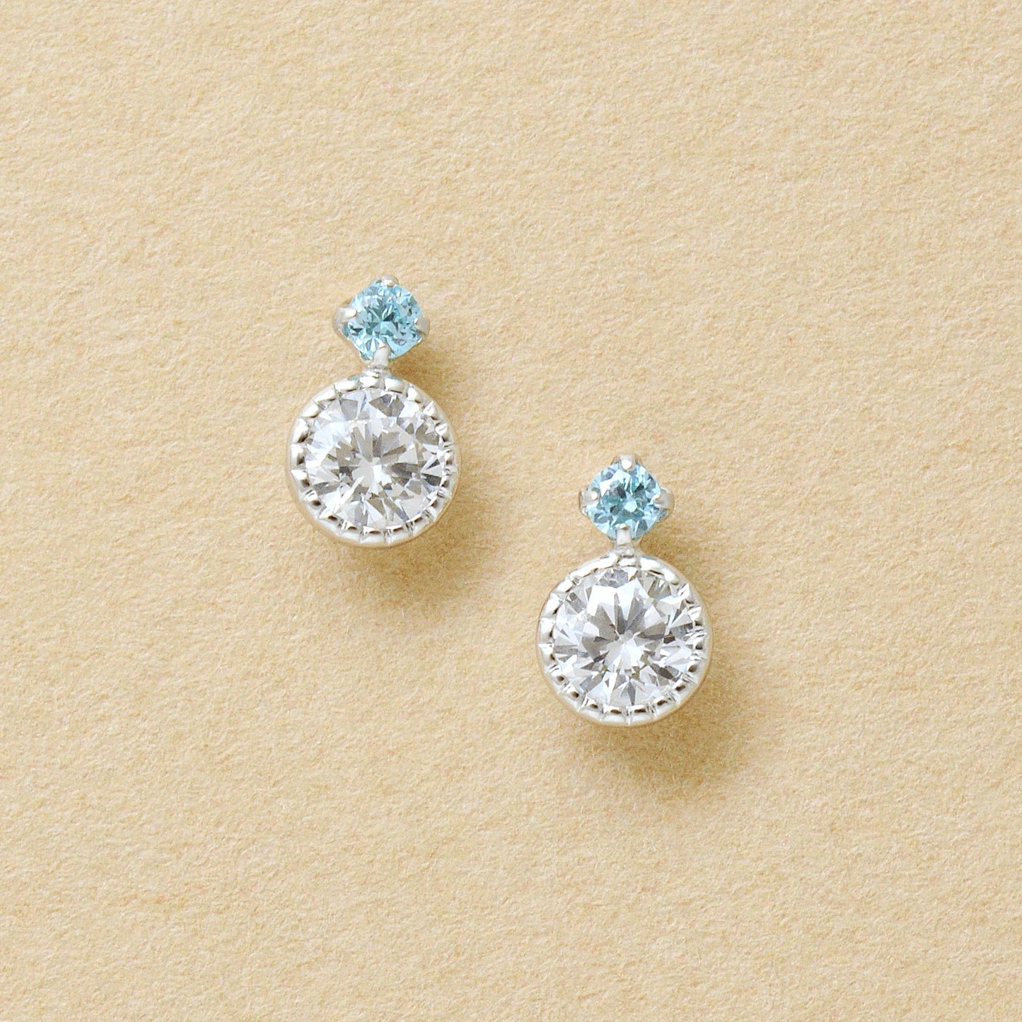 10K Light Blue Color Circle Stud Earrings (White Gold) - Product Image