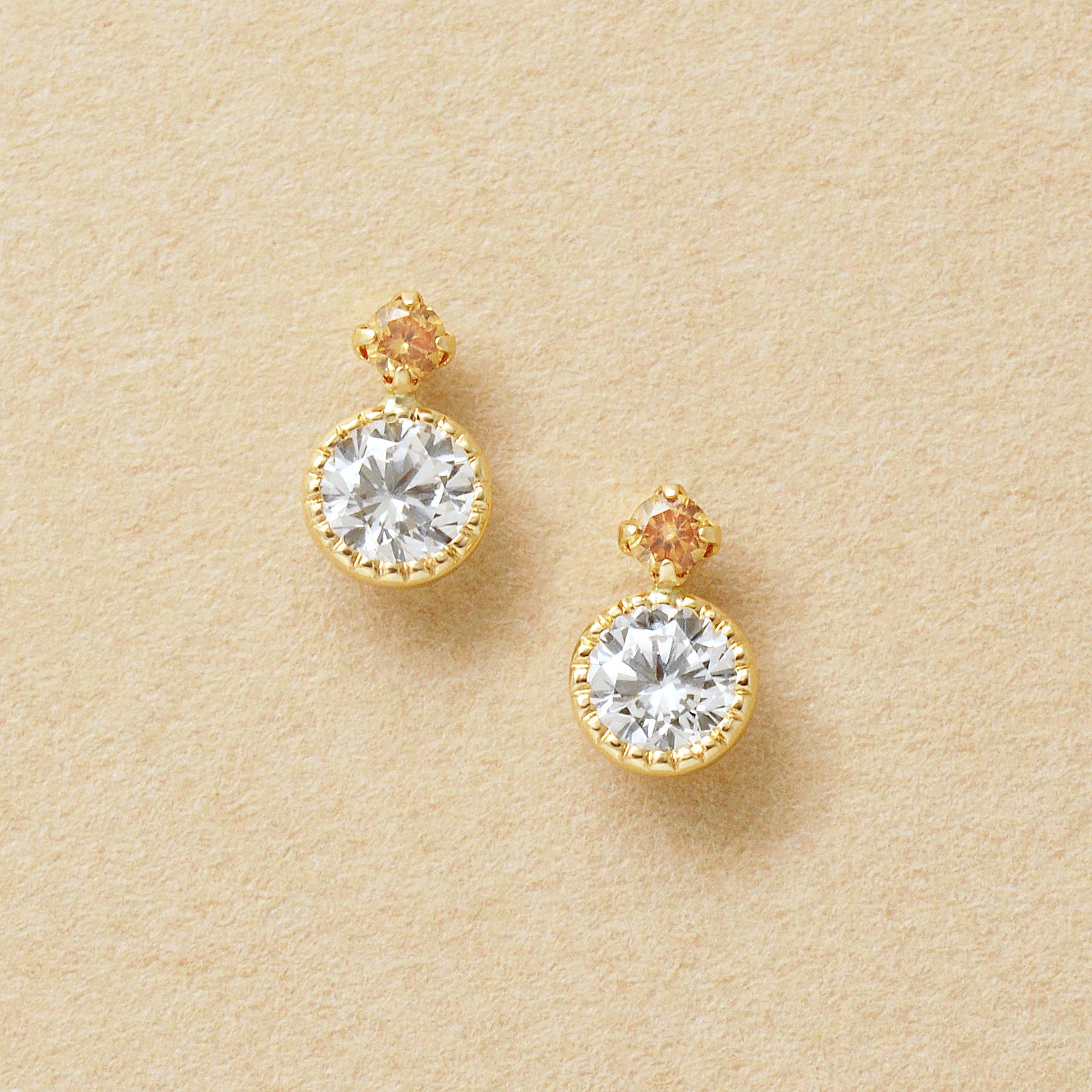 10K Champagne Color Circle Stud Earrings (Yellow Gold) - Product Image
