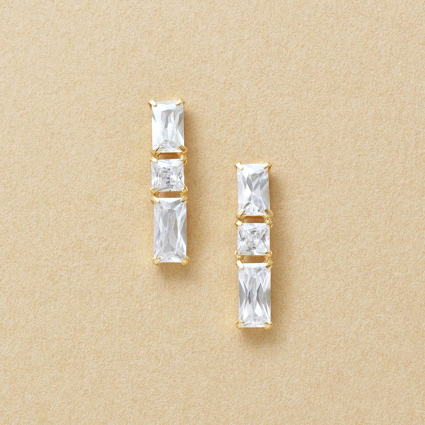 10K Gradation Square Stud Earrings (Yellow Gold) - Product Image