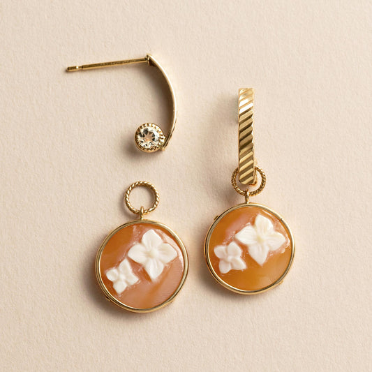 [Palette] 10K Shell Cameo Flower Earrings Set (Yellow Gold) - Product Image