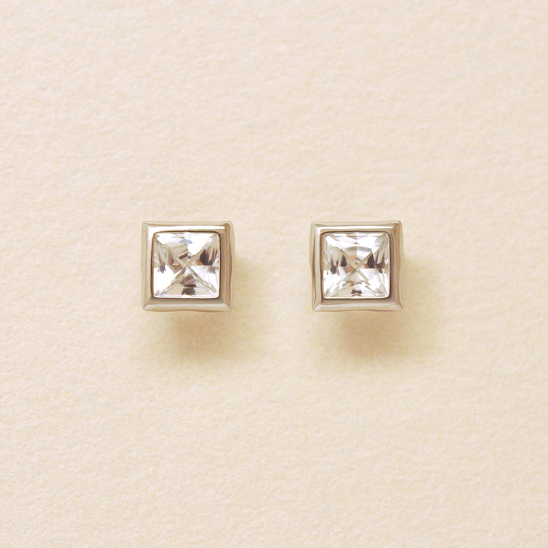 [Second Earrings] Platinum White Sapphire Square Earrings - Product Image