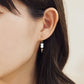 [Palette] 18K Yellow Gold White Shell Cat Charms - Model Image
