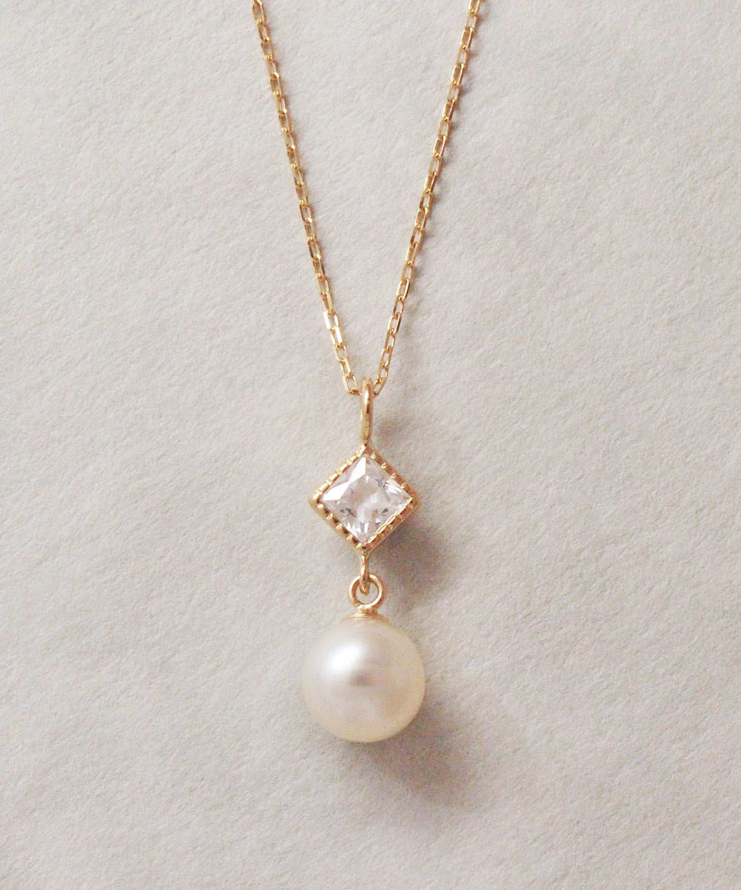 10K Yellow Gold Freshwater Pearl Mill Square Necklace - Product Image