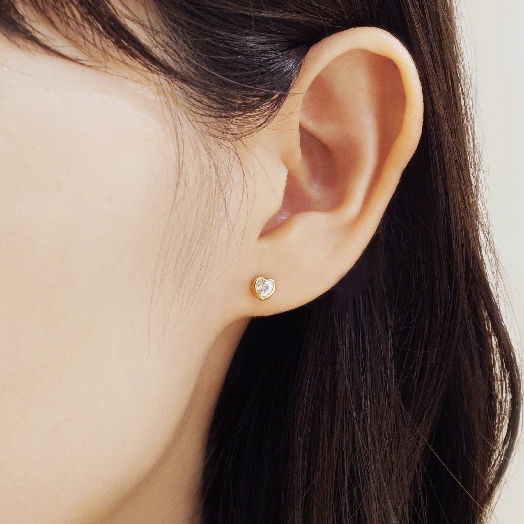 [Second Earrings] 18K Yellow Gold Cubic Zirconia Heart Cut Earrings - Model Image