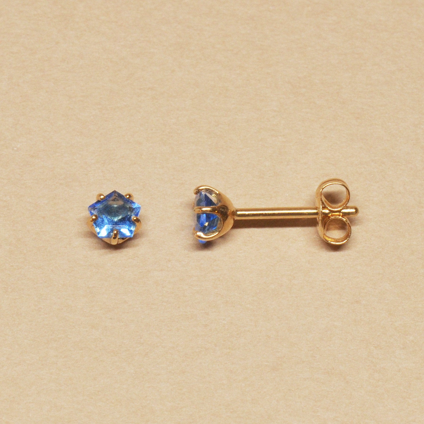 [Second Earrings] 18K Yellow Gold Blue Quartz Pentagon Cut Earrings - Product Image