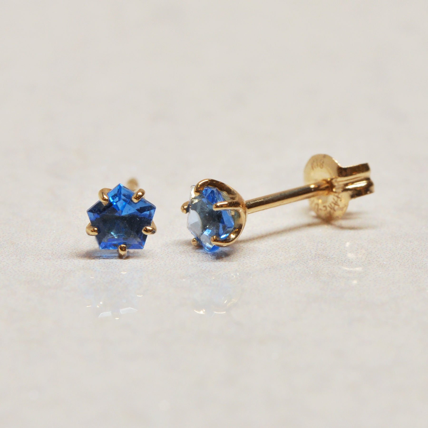 [Second Earrings] 18K Yellow Gold Blue Quartz Pentagon Cut Earrings - Product Image