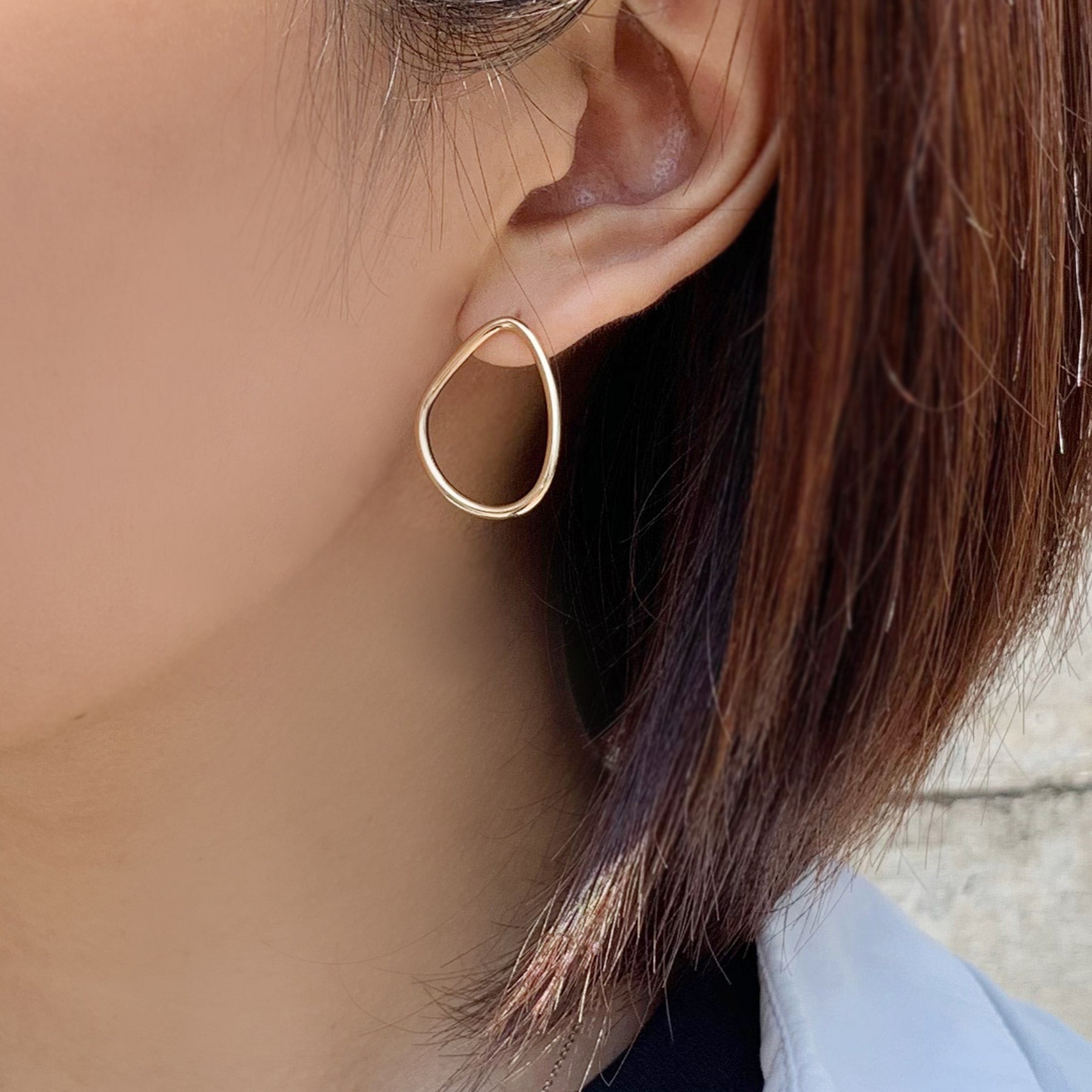 18K/10K Yellow Gold Organic Design Earrings - Model Image
