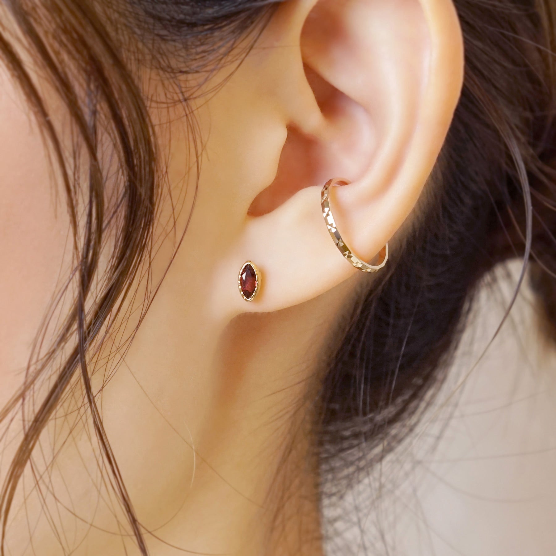[Second Earrings] 18K Yellow Gold Garnet Marquise Cut Earrings - Model Image