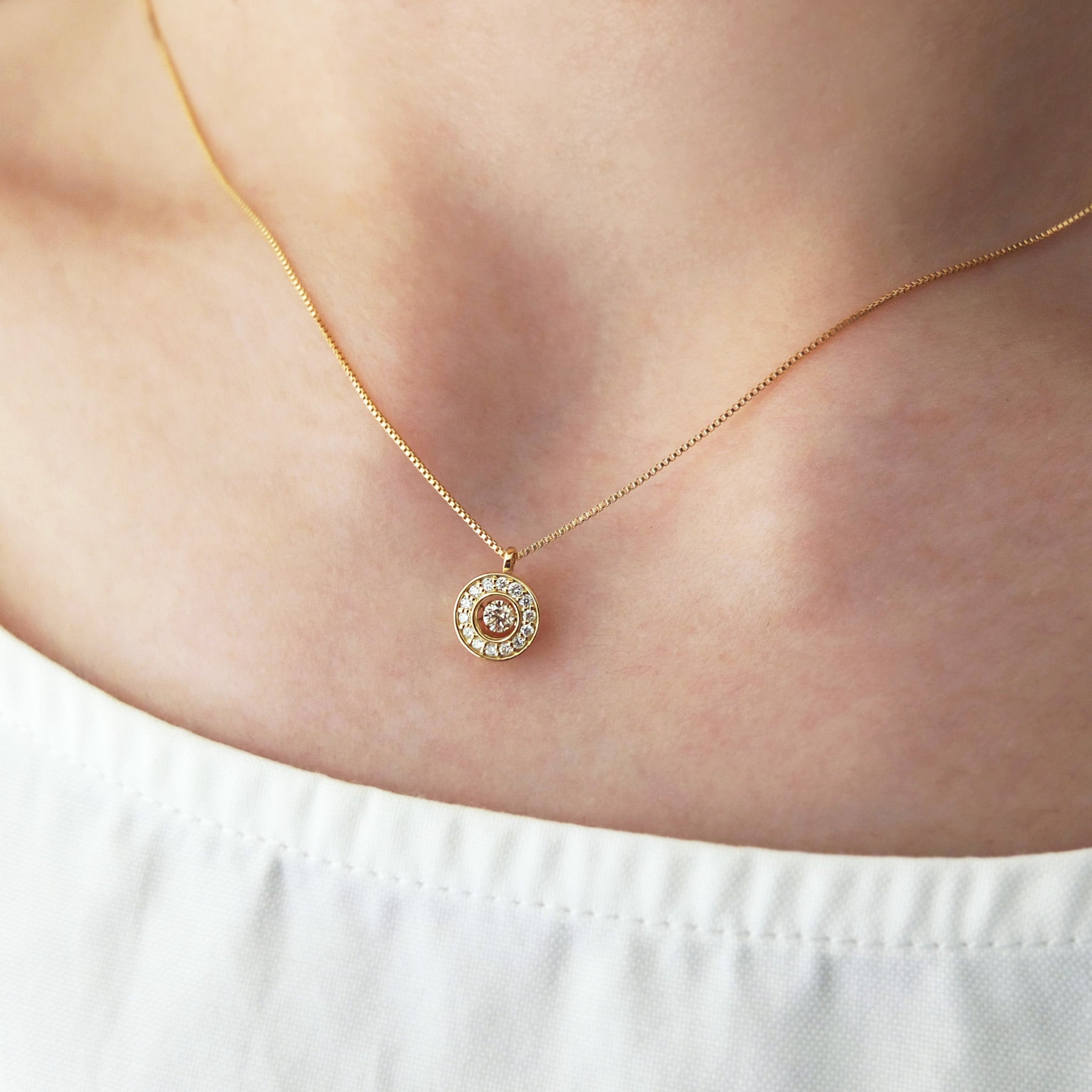 18K Yellow Gold Dancing Diamond Circle Necklace - Model Image