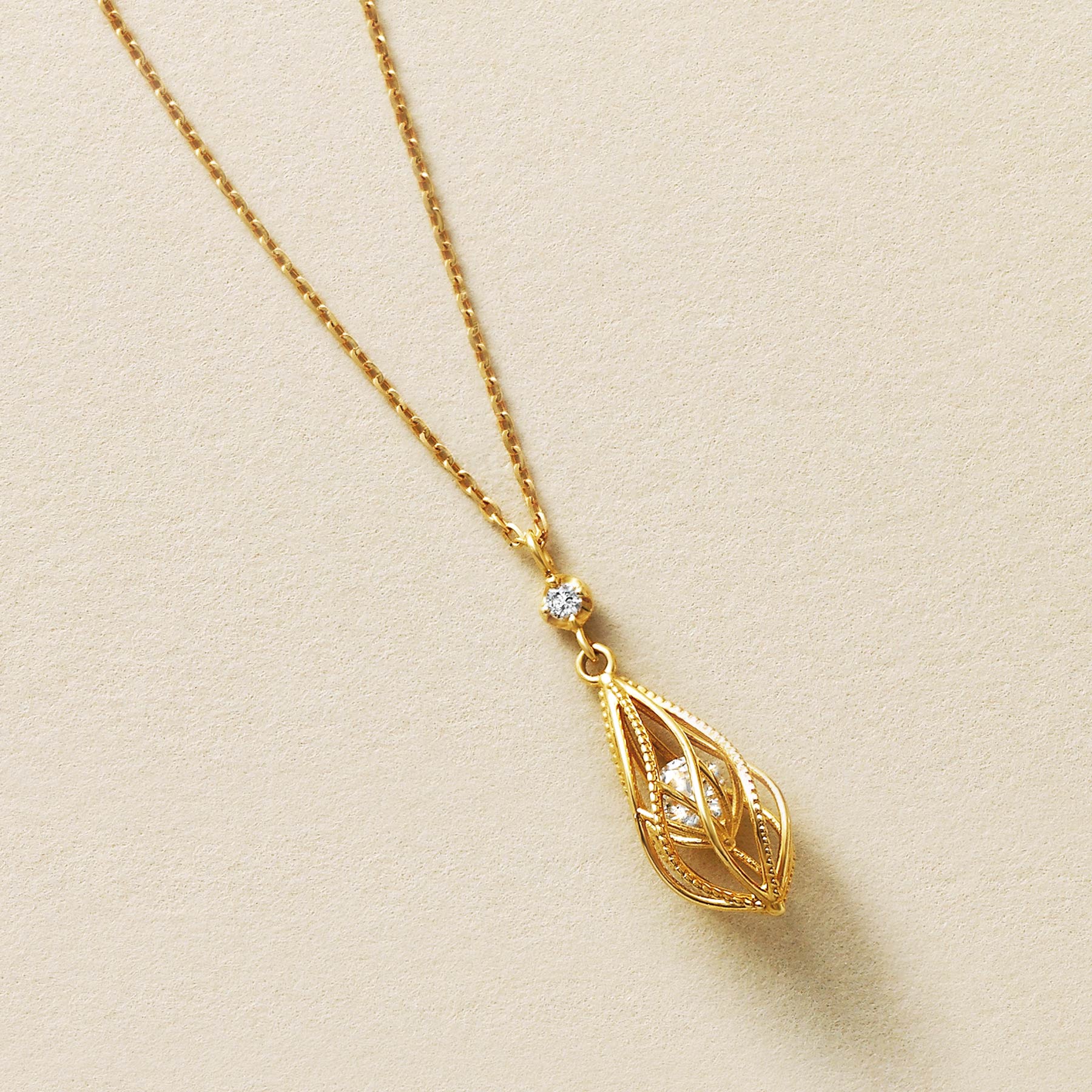 [Pannier] 18K Yellow Gold Floating Cubic Zirconia Necklace - Product Image