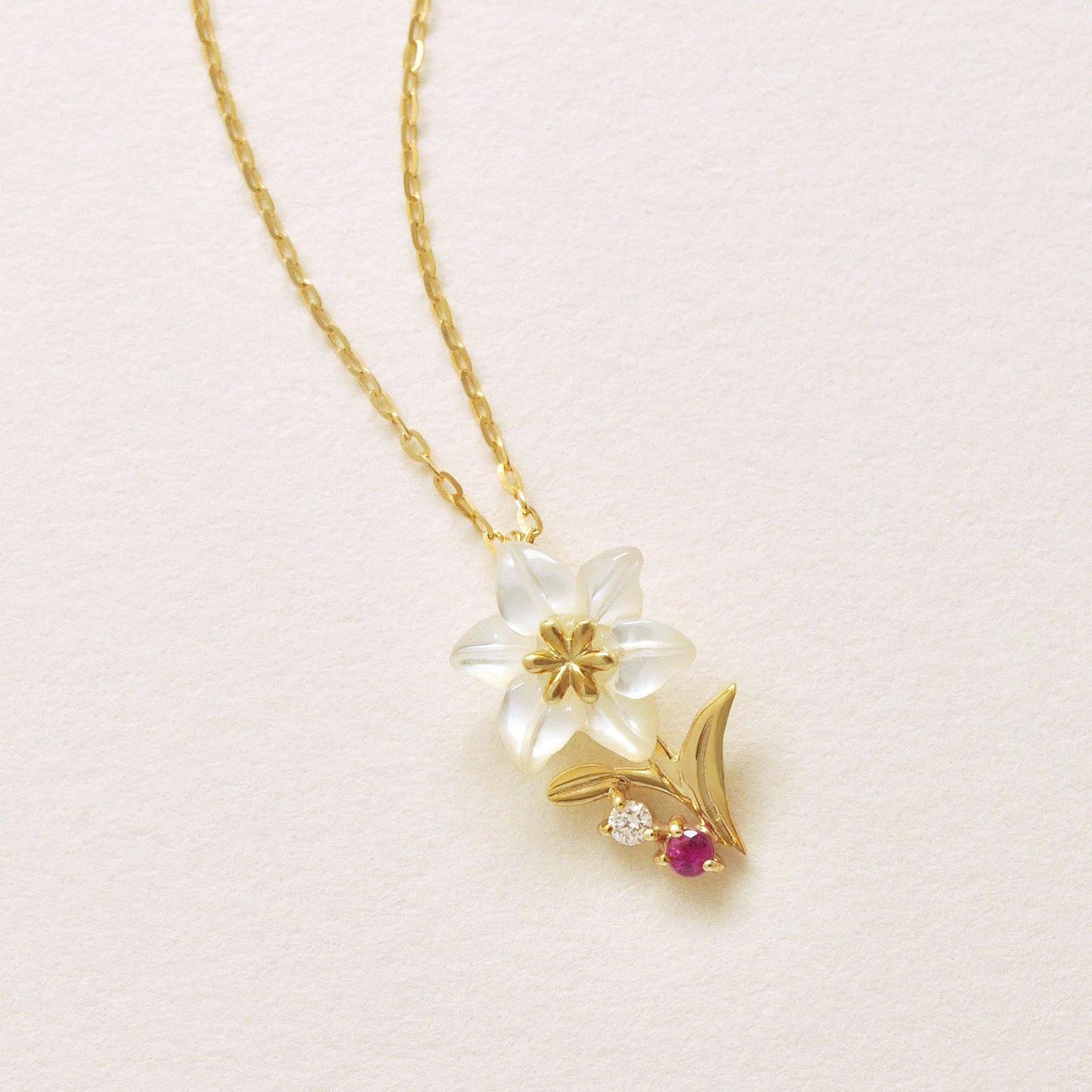 [Birth Flower Jewelry] July Lily Necklace (Yellow Gold) - Product Image