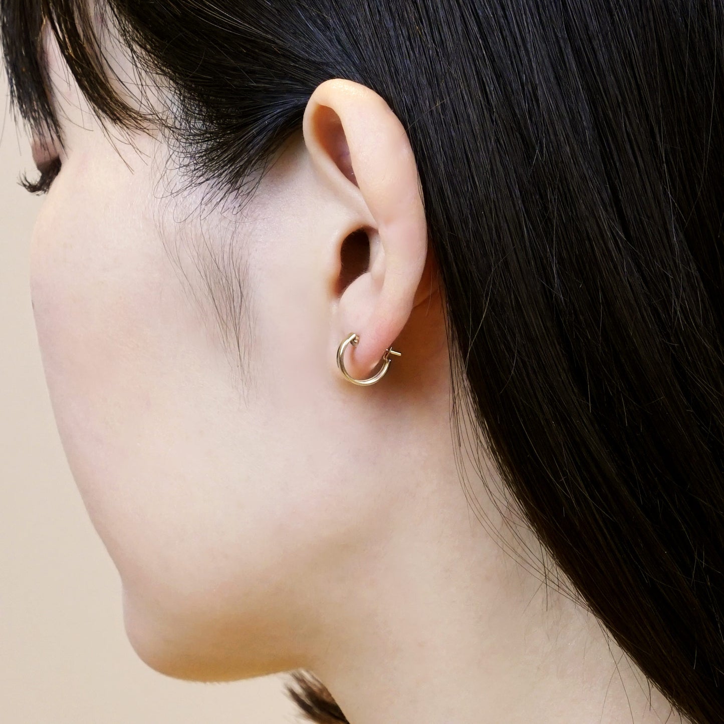 18K/10K Yellow Gold Basic Mini Hoop Earrings - Model Image