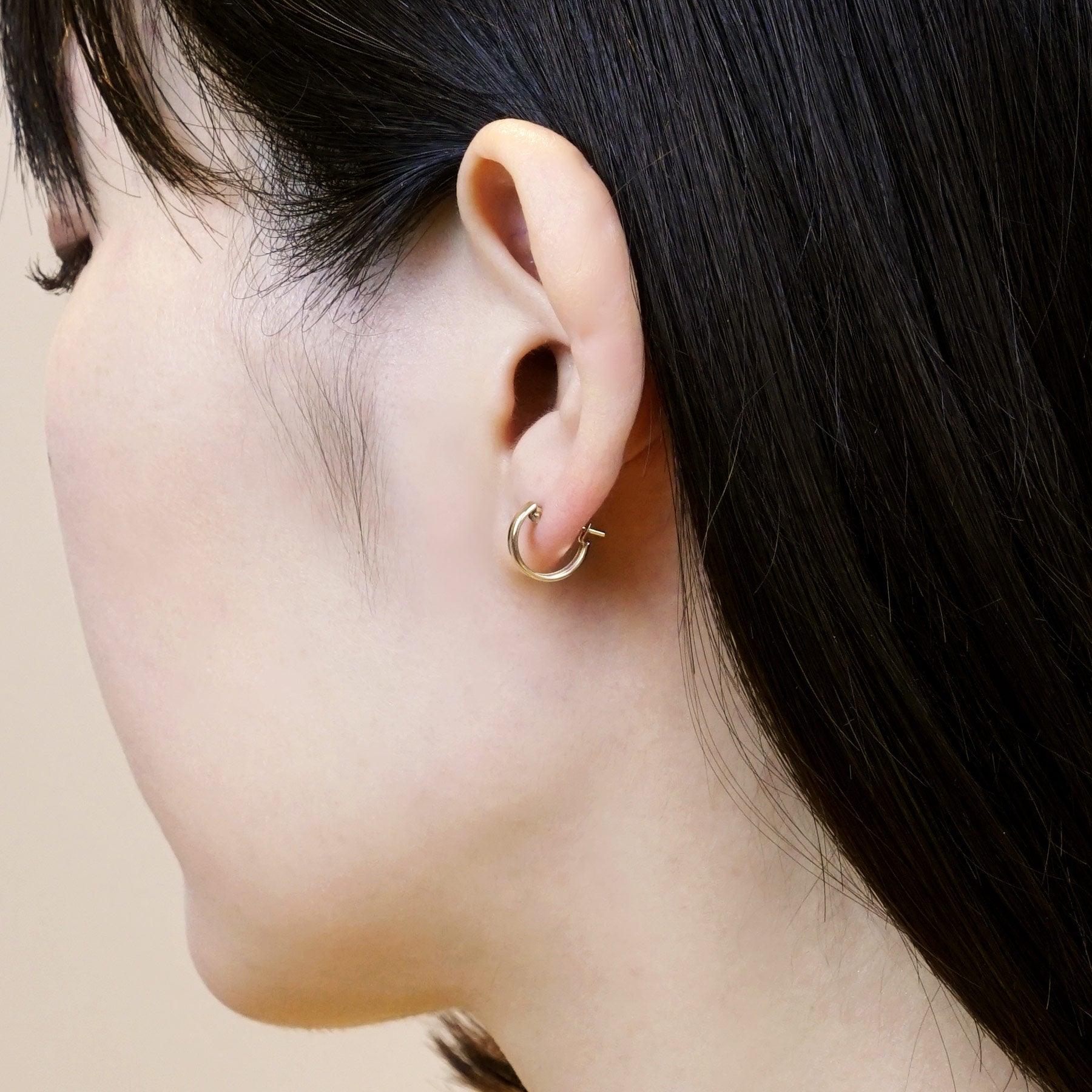 18K/10K Yellow Gold Basic Mini Hoop Earrings - Model Image