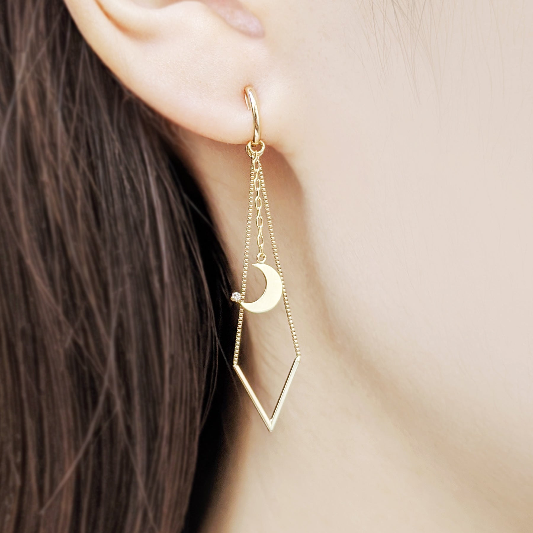 [Palette] 18K Yellow Gold Moon Star Earring Charms - Model Image